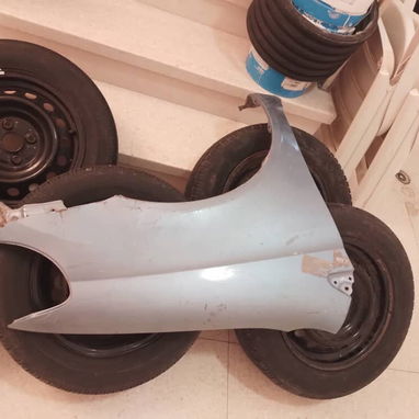 TOYOTA YARIS 1999-2005 puertas, guardafangos, capo, maleteros, llanta, tanque de gasolina - 5/5