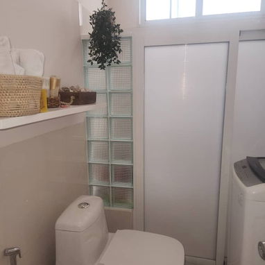 Ref #99. Nuevoo a la venta!!! En Miramar!!! Casa independiente de 3 cuartos no lo deje pasar!! Oportunidad de inversión! - 5/10
