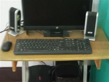 Computadora con el mueble - Img main-image