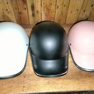CASCO PARA MOTO / TIPO GORRA / VARIOS COLORES /BUENA CALIDAD / DURADEROS PORTECCION / - Img 50953504