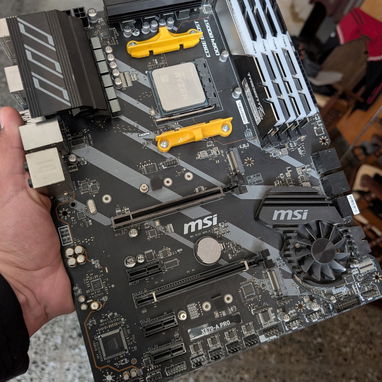 Kit AMD X570 con Ryzen 9 5900x y 32gb de ram en Cerro, La Habana