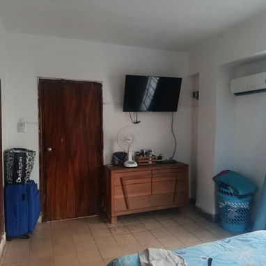 Venta Apto 1er piso alto en el Vedado, Plaza - 8/9