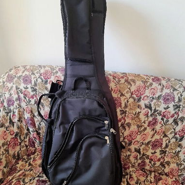 Estuches de guitarras clásicas prácticos y de muy buena calidad - Img 120271005