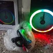 NUEVO Bafle Equipo de Musica con luces circulares de colores,USB,Blutu,entrada de linea y microfono. - Img 50138565