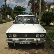 Lada 2103 con motor de 01, frente y trasero de 1600, caja 4ta, diferencial largo, bueno de chapistería y de pintura. - Img 55841901