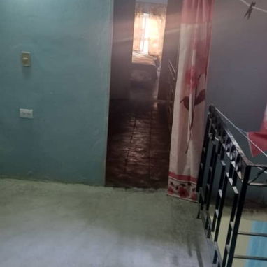 _CASA puerta 🚪 calle (5 escalones de la acera) de 2 niveles ( Placa intermedia )_ - Img 120053774