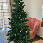 Árboles de Navidad con luces y altura de 1.50 m. Mensajería disponible o recogida en la tienda - Img 58462120