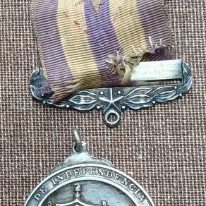 COMPRO ESTE TIPO DE MEDALLAS ( SOLO DE ESTE TIPO ) RECOJO EN LA HABANA - Img 122509536