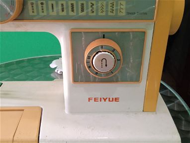 Máquina de coser electrica FEIYUE,con todos sus accesorios y manual, en 10000 - Img main-image-45381407