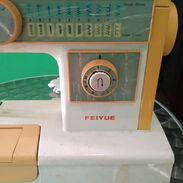 Máquina de coser electrica FEIYUE,con todos sus accesorios y manual, en 15000 - Img 45381407