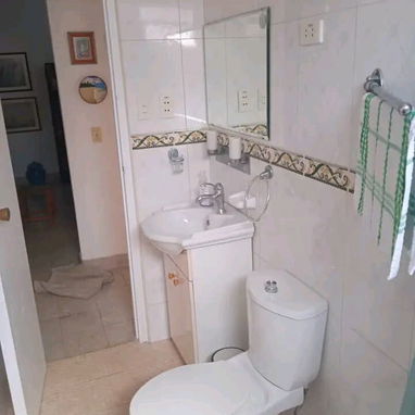 🏠 Apartamento De Renta Lineal En El Vedado. 💡 Respaldo energético con Ecoflow. 📱 Reserva: +5355149761 - 5/10