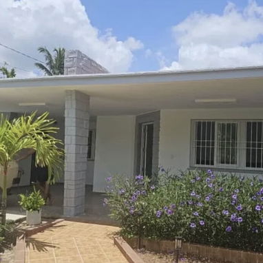 DISPONIBLE!!!!Se renta casa de descanso en la playa a una cuadra del mar - Img 111657446