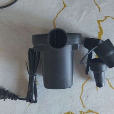 Infladores para piscinas y colchones. Recargables y eléctricos. . Nuevos en su caja. 35 USD cada uno. wa.me/54298473. - 2/4