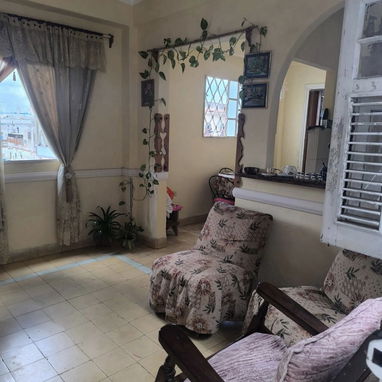 Gran oportunidad de inversión. El apartamento de tus sueños a un paso de Malecón y Galiano. - 5/10