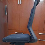 Se vende silla giratoria reclinable para oficina escritorio y computadora - Img 45564551