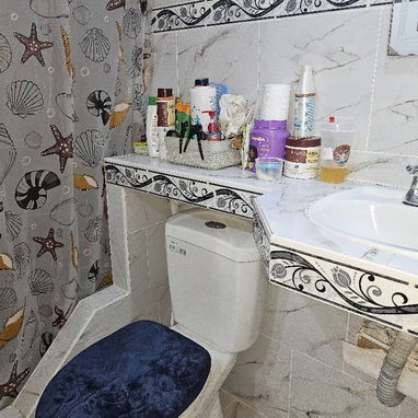 *53_Se vende 🏡 puerta de calle en Centro Habana*  ✔️*HAY un parqueo estatal cerca*  ✔️*En la planta baja sala,comedor y - Img 122990844