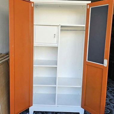 Closet importado estructura metal puertas de madera con llave y caja fuerte 220 USD mensajería incluida - 2/2