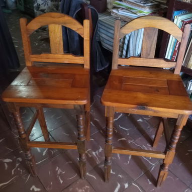 Vendo dos sillas para bar - 2/2