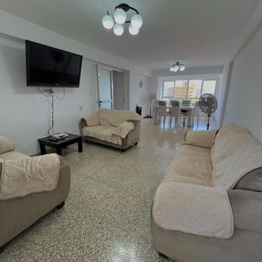 Comodidad y Estilo en este espacioso apartamento ubicado en el Vedado. - Img 115725481