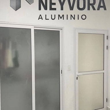 Marquetería de aluminio - Img 128033013
