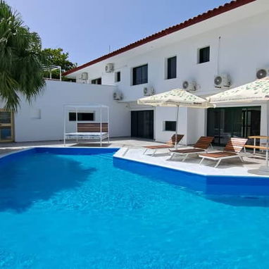 Piscina+Respaldo eléctrico⚡️+Parque Infantil+4cuartos+Tarara+Piscina+Playa a 100m🌊🔥 - 4/10