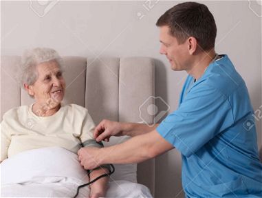 Cuidador del adulto mayor enfermero licenciado - Img main-image