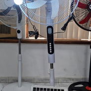 Ventilador recargable de pedestal Saco con panel - Img 55664509