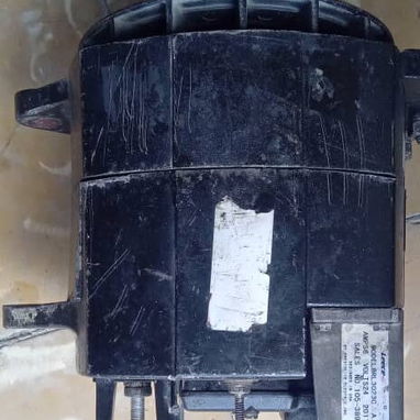ALTERNADOR DE YUTONG 24V 150Ah - 3/4