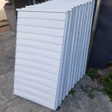 Puerta y ventanas de zinc galvanizado - 6/7
