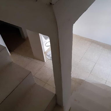 Vendo casa 🏠 puerta calle en Santo Suárez de 3 planta consta de 3cuarto,3baño,sala, cocina,comedor y área de lavado en - Img 119692647