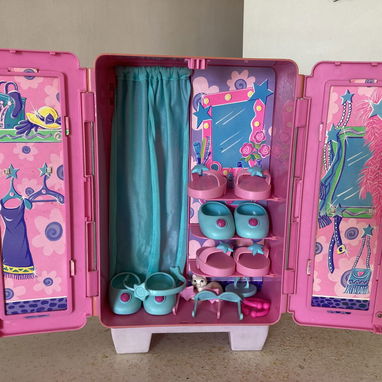 Maleta de Barbie original. - 3/4