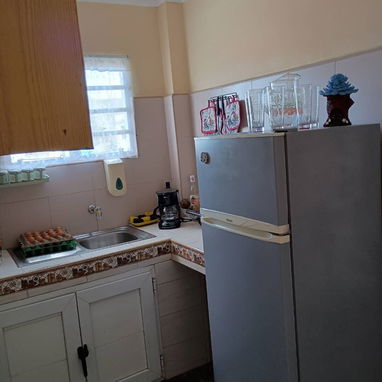 Se vende casa( ALTOS)de 4/4 en La Lisa Reparto Versalles - Img 115657610