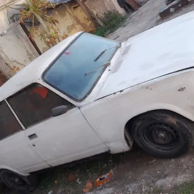 Lada motor 2105,año 1983,caja 5ta,cadena plástica. - Img 120363318