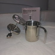 🚧 ☕ ESPUMADOR DE LECHE MANUAL 400 ML (ACERO INOXIDABLE) 🛡️ Garantía: 7 días 🔹 Marca: NIAN NIAN S 🚧 - Img 57999059