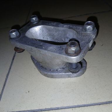 Vendo carburador de moskovich y entredos para adaptar a carro americano - Img 123124249
