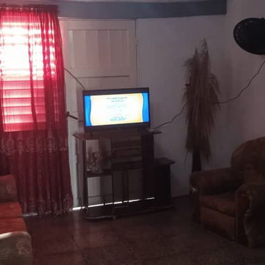 📱 Confortable casa con piscina y garaje amplio, cerca de la playa - Img 116186226
