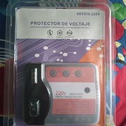 Vendo protector de voltaje 220V - Img 56324066