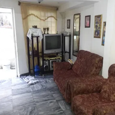 *VENTA DE CASA EN PLAYA*  - No es independiente 👁️Tiene un pasillo. - Cuenta con:  ✓ 2 cisternas   ✓ Gas de la calle  ✓ - Img 121617834