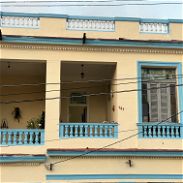 Apto en vedado colonial 4/4 2 baños balcón a la calle patio interior azotea libre - Img 45671948