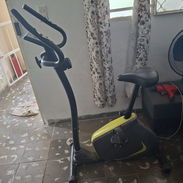 Bicicleta estática 150 usd ó al cambio - Img 56661628