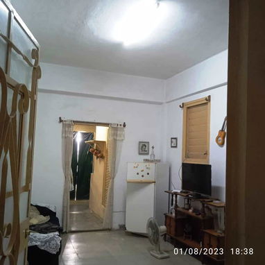 ALQUILO APTO DE 2 CUARTOS EN LA HABANA VIEJA MUY BUEN ESTADO Y BIEN UBICADO  EN 330 USD AL MES. - Img 118394077