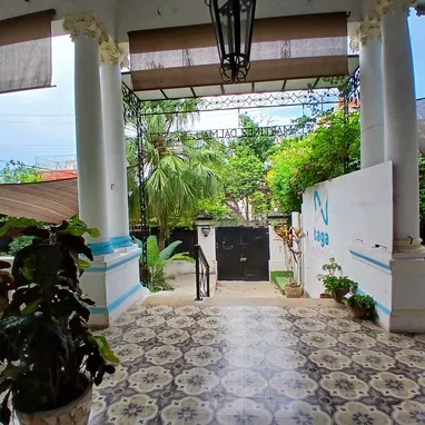 Residencia piscina vedado 7 ctos garaje - 7/10