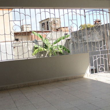 VENTA DE CASA INDEPENDIENTE DE DOS PLANTAS EN LA CIUDAD DE CANAGUEY - Img 121785448