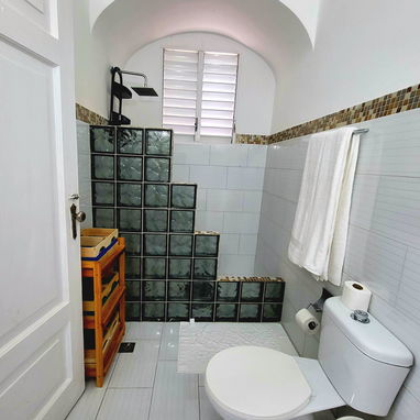 RENTA EN MIRAMAR CALLE 12 ENTRE 3RA Y 5TA - Img 104511504