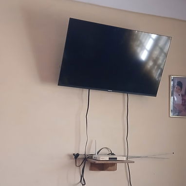 Venso TV Xiaomi Smart TV 6 meses de uso con base original y cajita HD - 2/3