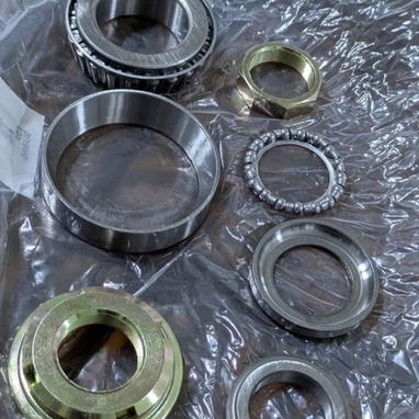 Variedad de accesorios y piezas de motos. - 7/9