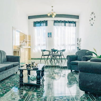 🏠 Apartamento De Renta Con Vista Al Mar, Vedado. 💡 Tiene respaldo energético. 📱 Reserve: +5355149761 - 2/10