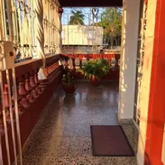 # 🔥🏠 ¡SE VENDE CASA BIPLANTA EN VEDADO! 🏠🔥 - Img 57903476