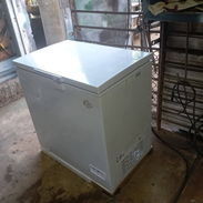 Vendo Frezzer de 7.8 pies de meses de uso en perfecto estado - Img 56982982