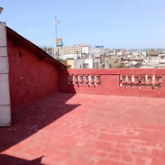 Vendo propiedad horizontal en la Habana vieja a 5 calles del puente flotante y la aAlameda de Paula - Img 56569144